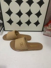 CHANEL 26S SANDALS IN BEIGE CALFSKIN GOLD-TONE CHAIN DETAIL