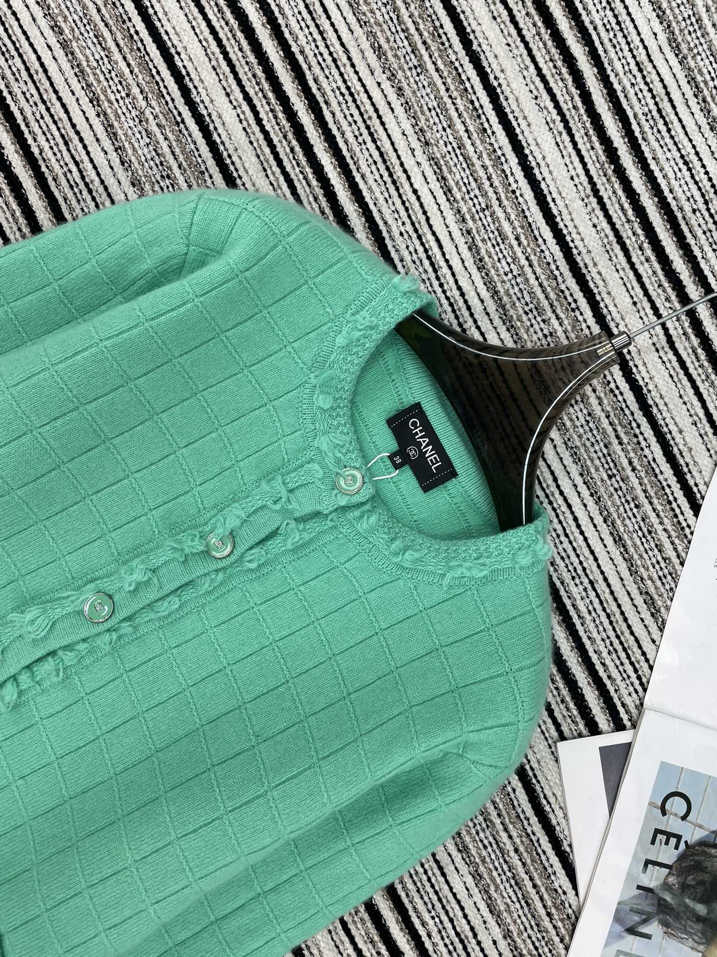 CHANEL 26S CARDIGAN 939