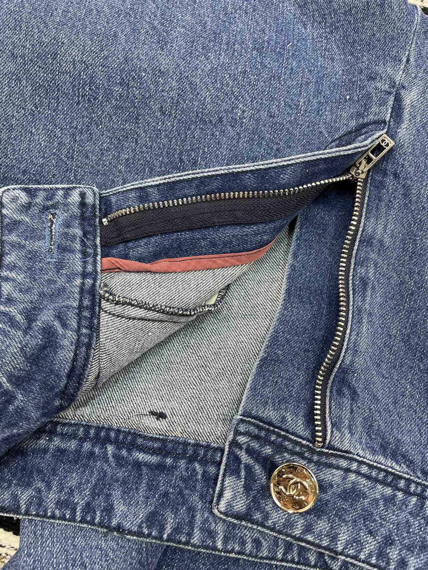 CHANEL 26S JEANS 944