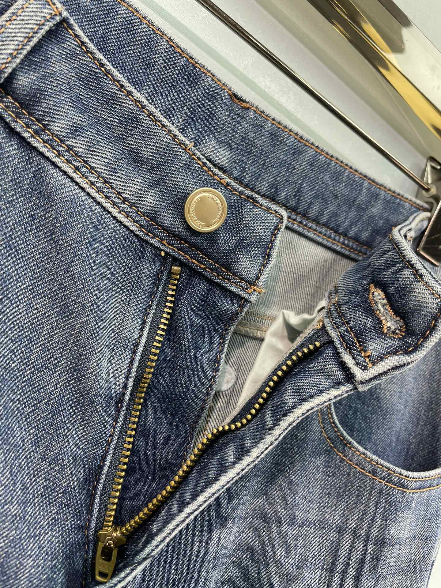 CHANEL 26S JEANS STYLE 1101