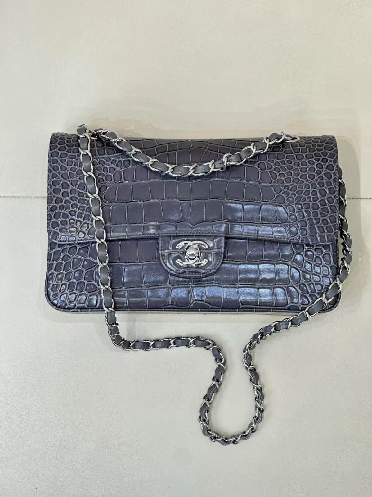CHANEL 26S CLASSIC FLAP BAG IN DARK BLUE CROCODILE-EMBOSSED MATERIAL