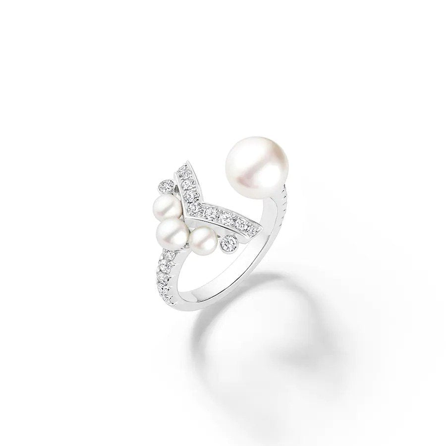 Chaumet-Josephine-Aigrette-Ring-White-Gold-Pearls-Diamonds-085044_c5fe9c41-b8a8-4caf-a247-eca342ebb759.jpg