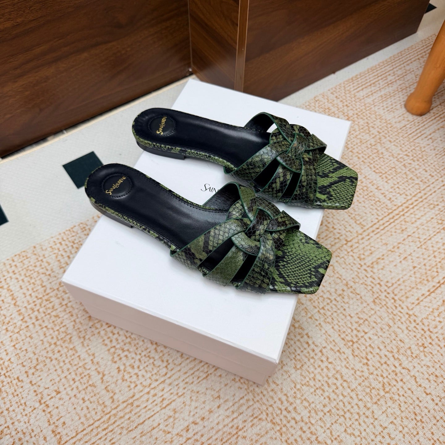 YSL 26S SANDALS IN GREEN AND BLACK SNAKESKIN