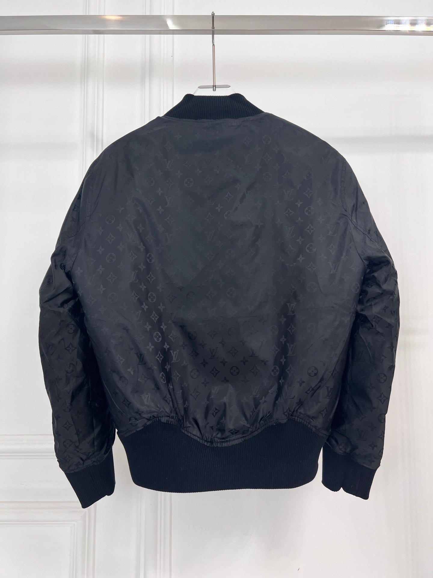 LV BOMBER JACKET 19760