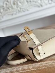 HM KELLY MINI 19 WHITE CALFSKIN GOLD HARDWARE