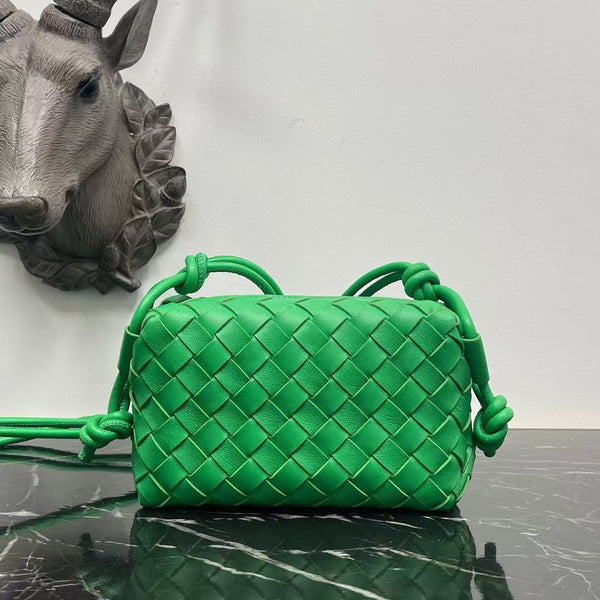 BOTTEGA VENETA KNOT CROSSBODY BAG 17 IN EMERALD GREEN CALFSKIN