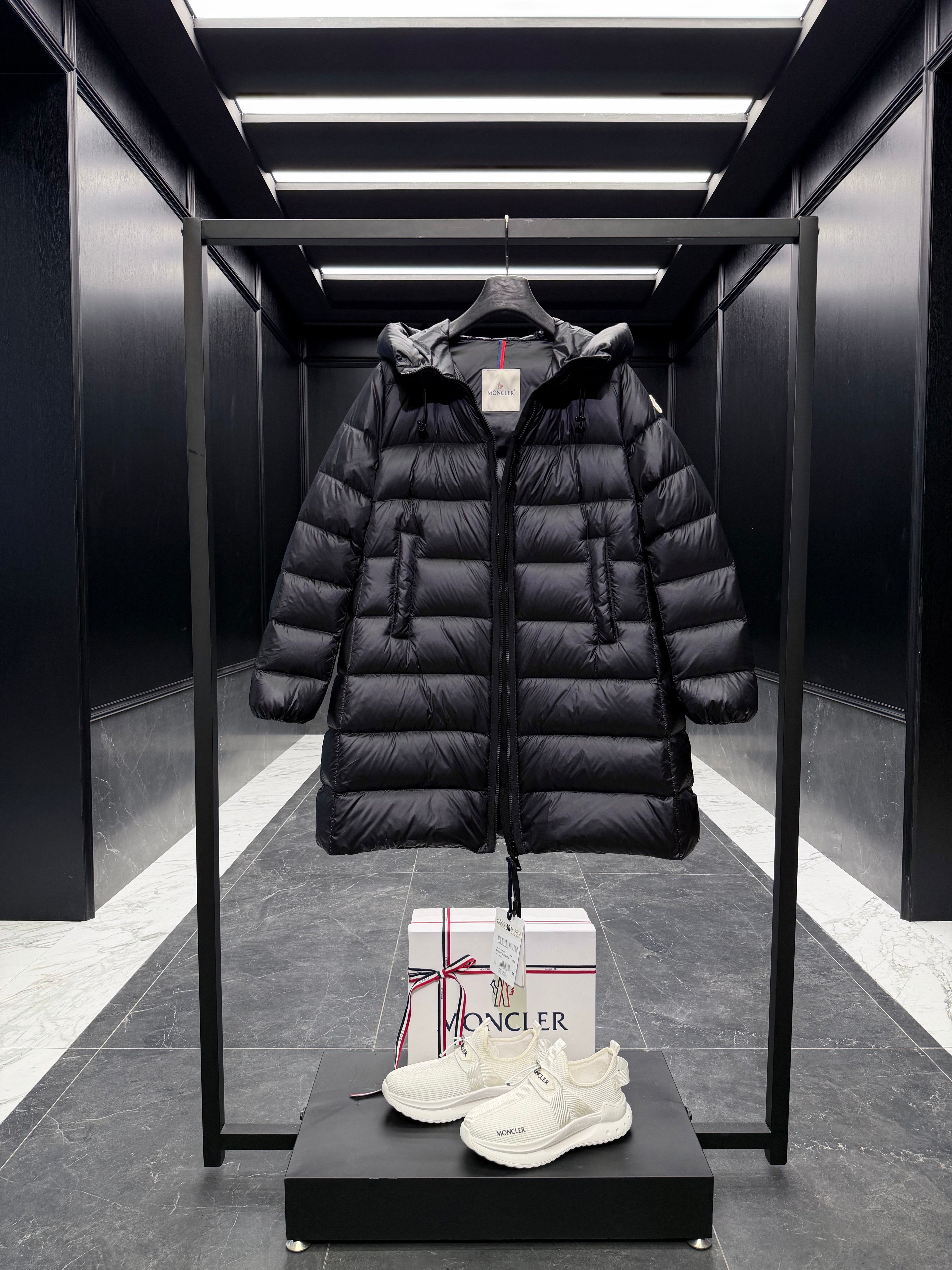 MONCLER LONG COAT 223257