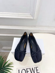 LOEWE 26S SPLIT-TOE BALLET FLATS IN BLACK SILK