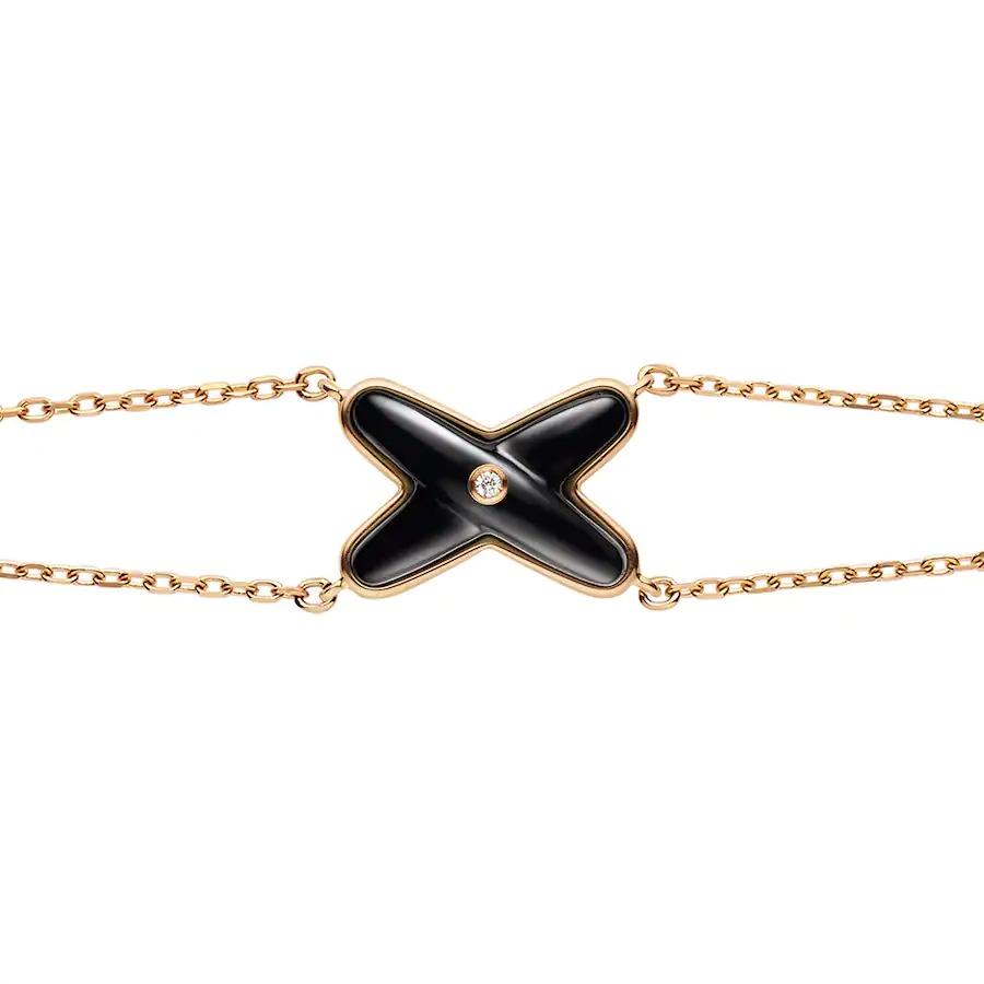 chaumet-jeux-de-liens-onyx-bracelet-rose-gold-onyx-diamond-085122-coral-2_2b27e4ce-60af-4b84-a719-497d597f537c.jpg