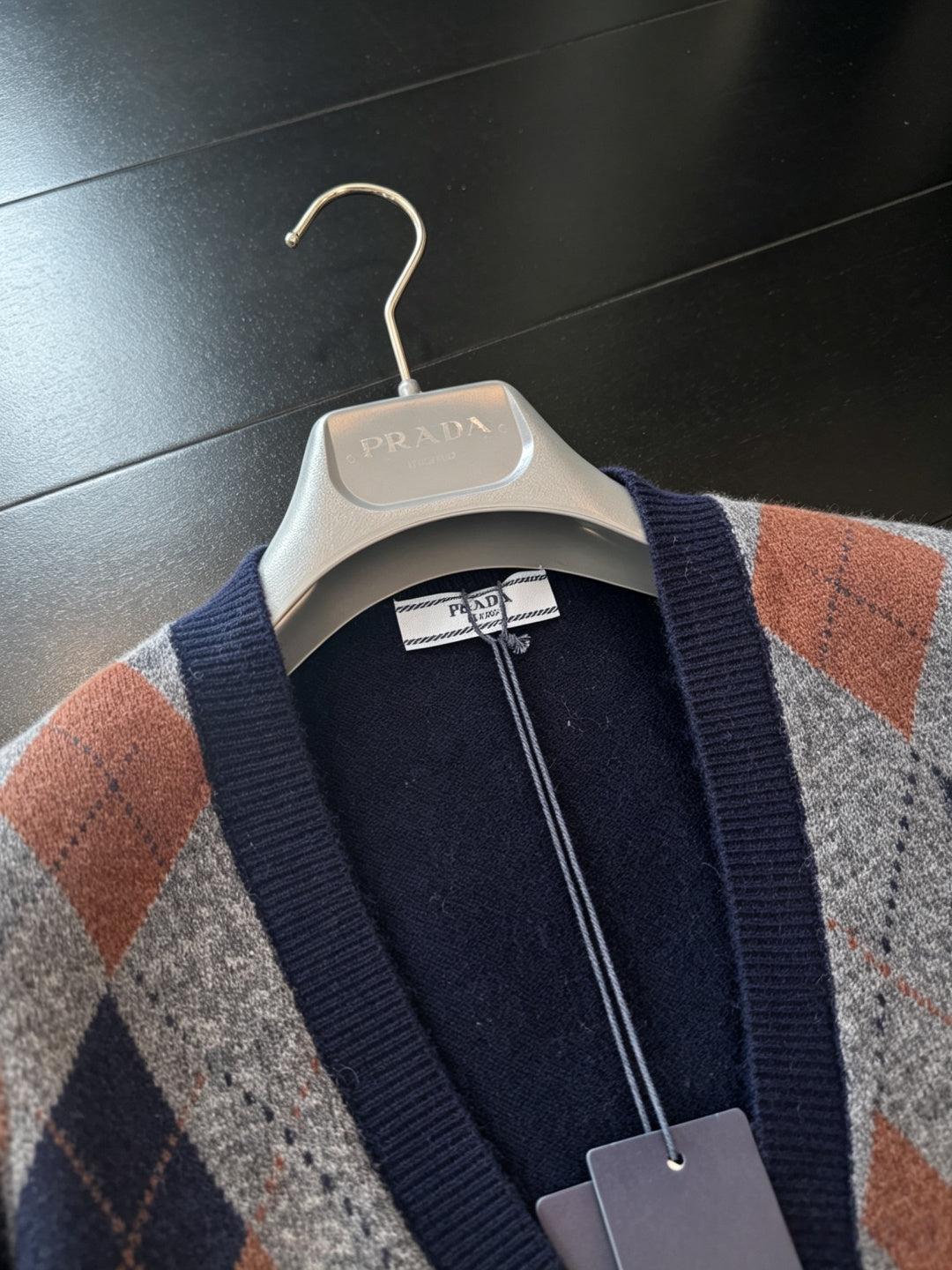 PRADA 26S V-NECK CARDIGAN 1207