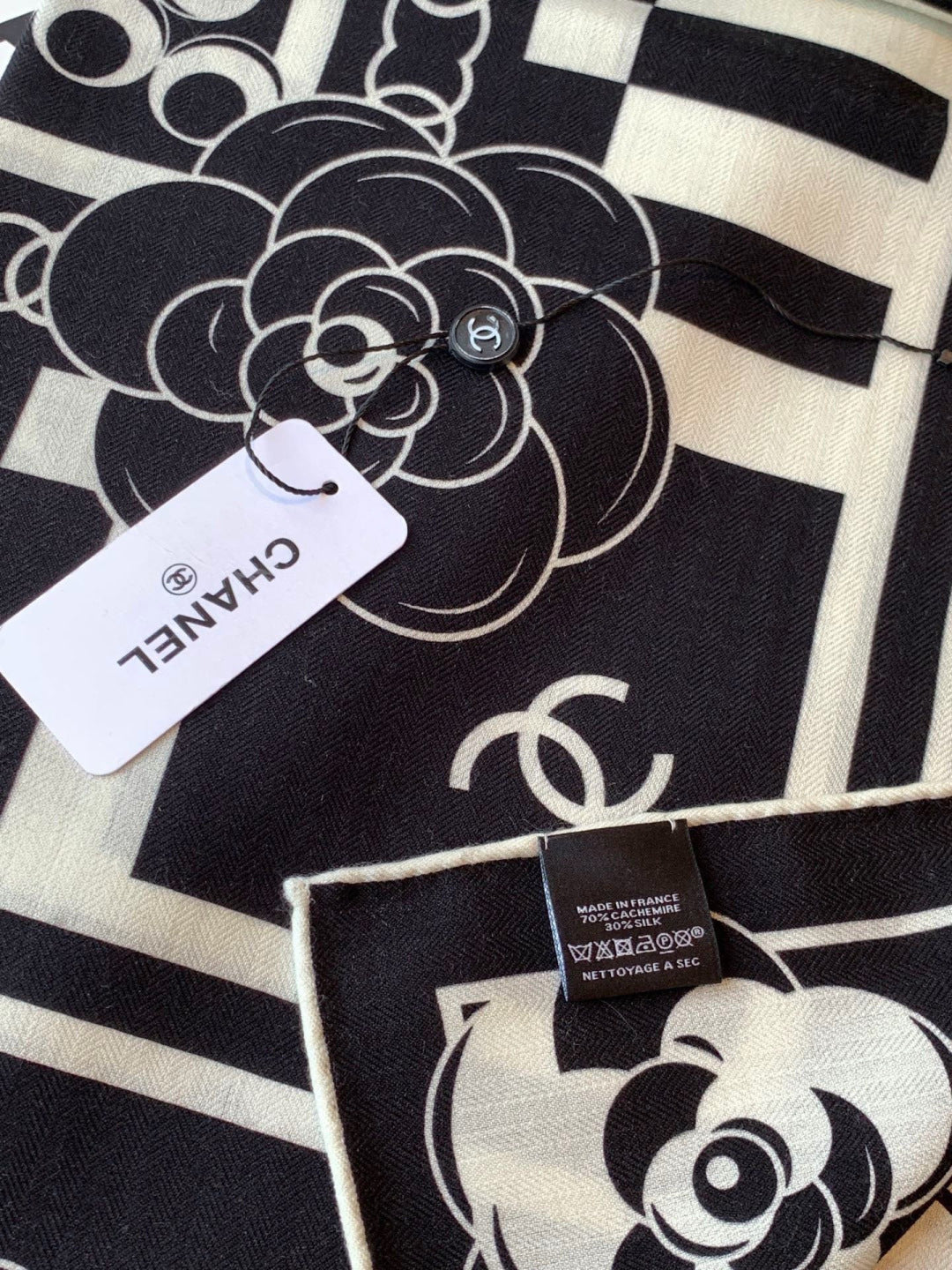 CHANEL 26S SCARF 135 IN CASHMERE AND SILK 306116