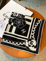 CHANEL 26S SCARF 135 IN CASHMERE AND SILK 306116