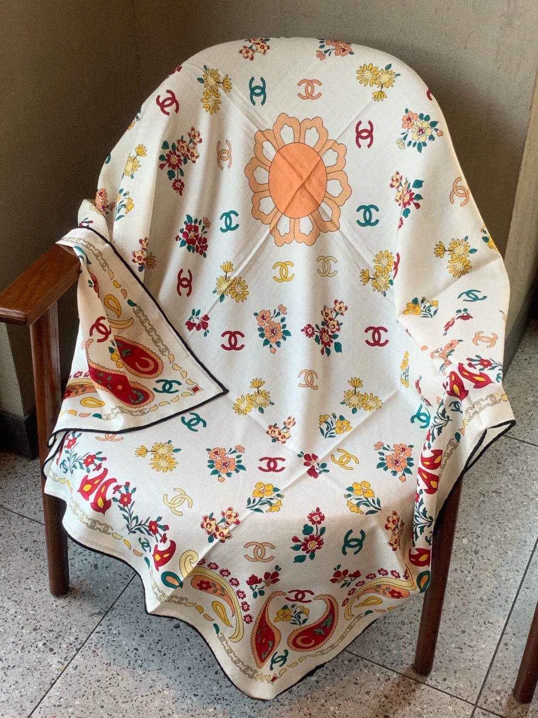 CHANEL 26S SCARF 135 IN CASHMERE AND SILK 306130