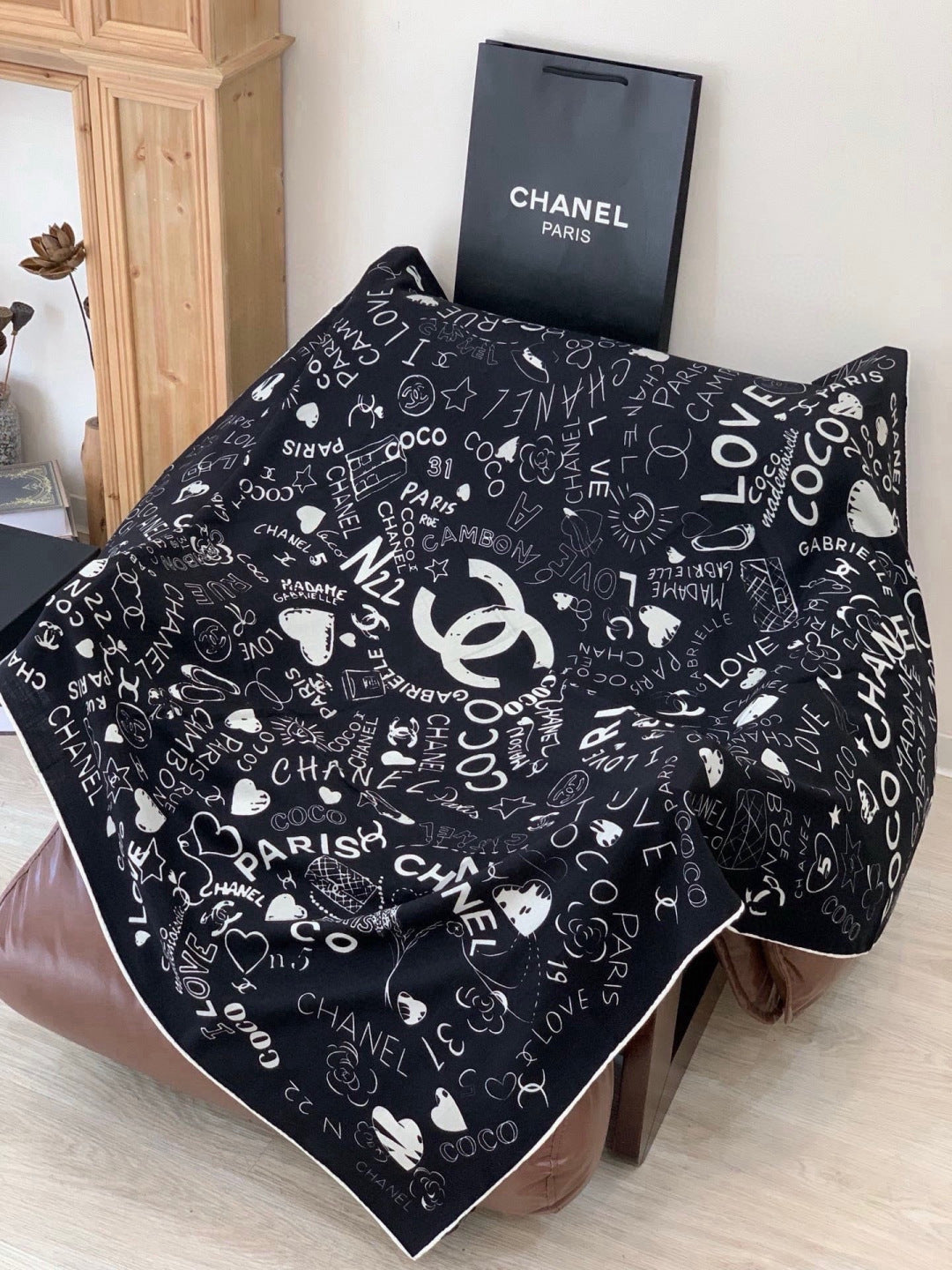 CHANEL 26S SCARF 135 IN CASHMERE AND SILK 307241