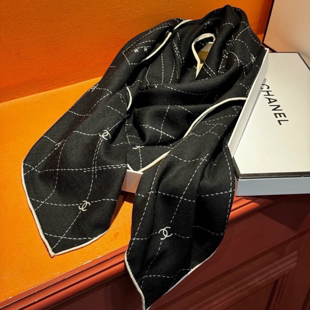 CHANEL 26S SCARF 140 IN CASHMERE AND SILK 307247