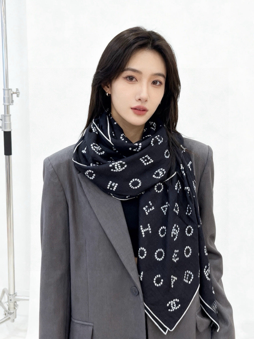 CHANEL 26S SCARF 135 IN CASHMERE AND SILK 309323