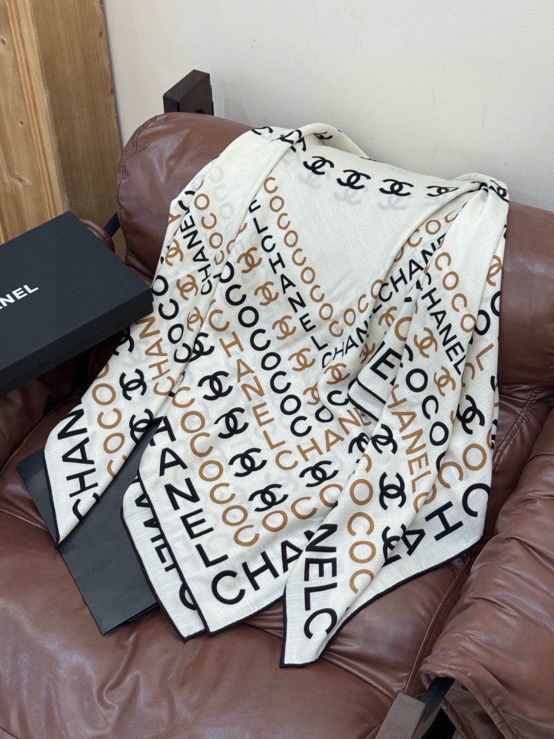 CHANEL 26S SCARF 135 IN CASHMERE AND SILK 309350