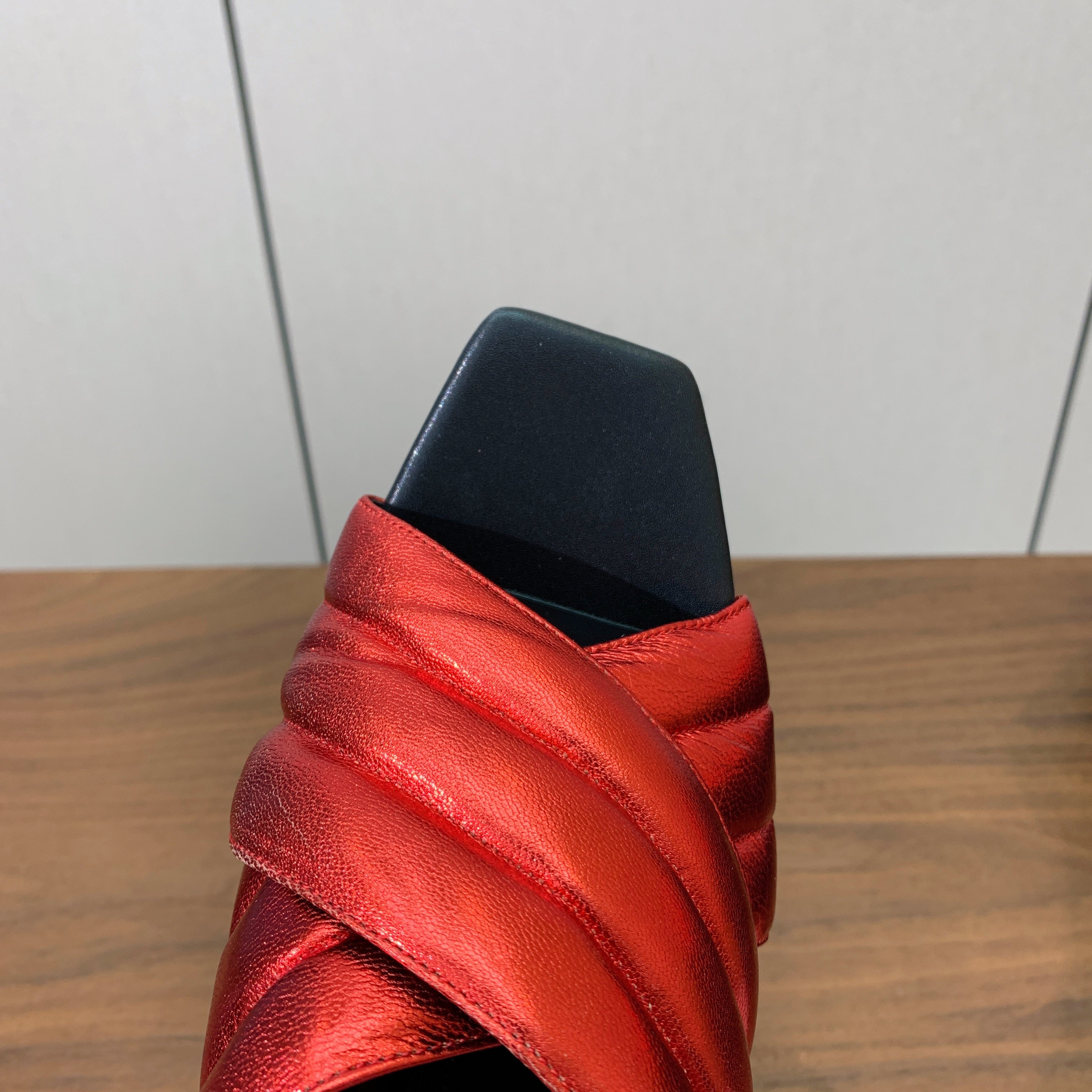 BALMAIN 26S QUILTED PLATFORM MULES 105 MM IN METALLIC RED CALFSKIN