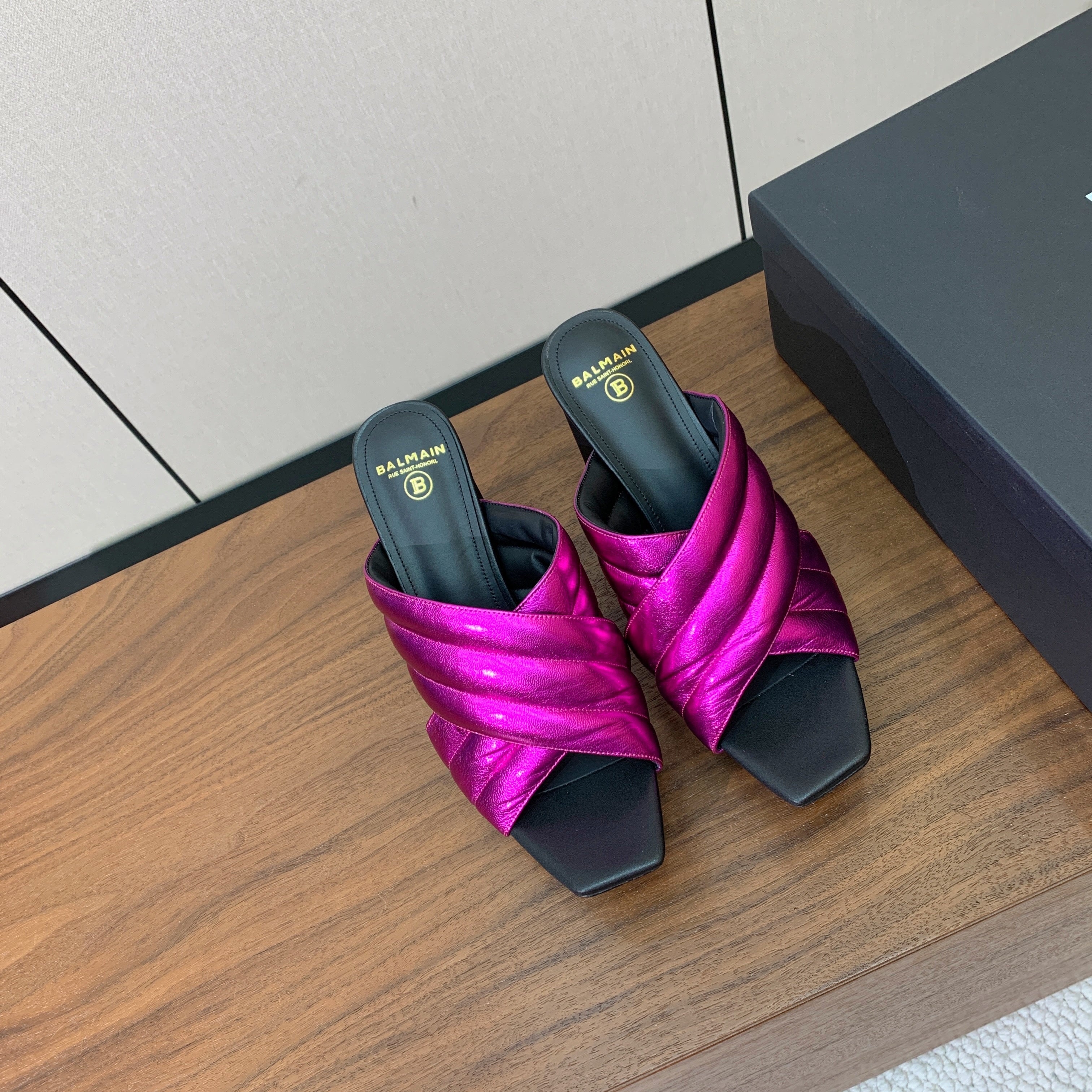 BALMAIN 26S QUILTED PLATFORM MULES 105 MM IN METALLIC PINK CALFSKIN