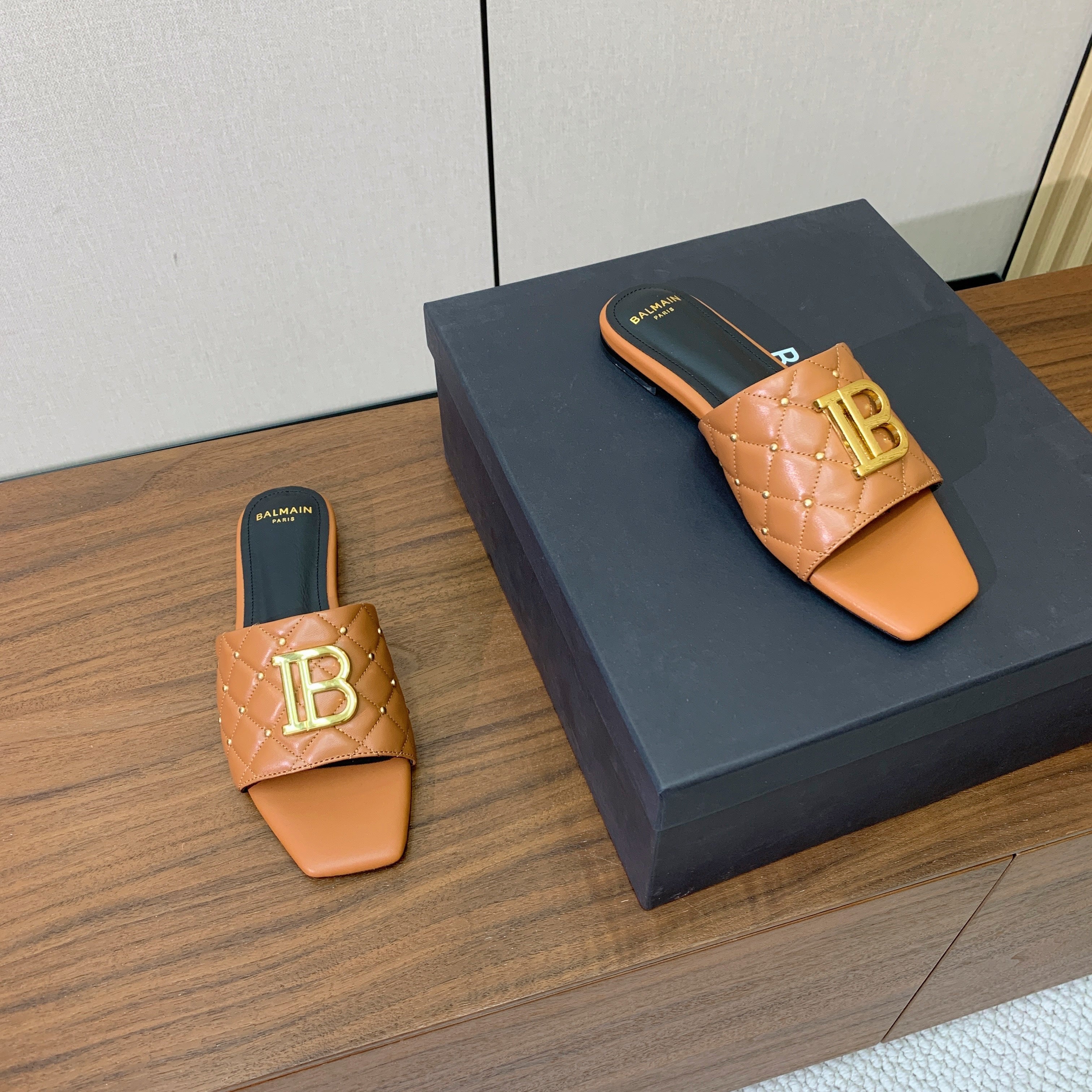 BALMAIN 26S QUILTED MULES IN LIGHT BROWN CALFSKIN