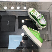 CASUAL SNEAKER IN EMERALD GREEN METALLIC LAMBSKIN WITH GOLD LOGO