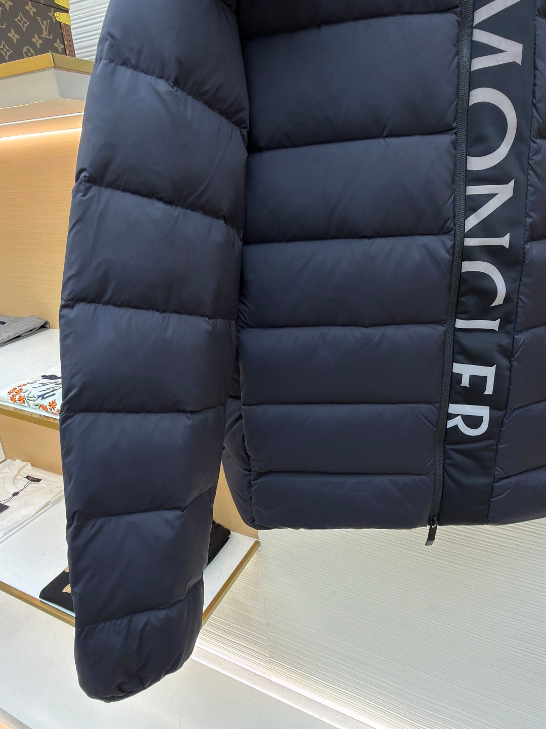 MONCLER 25S DOWN JACKET WITH DETACHABLE HOOD 251