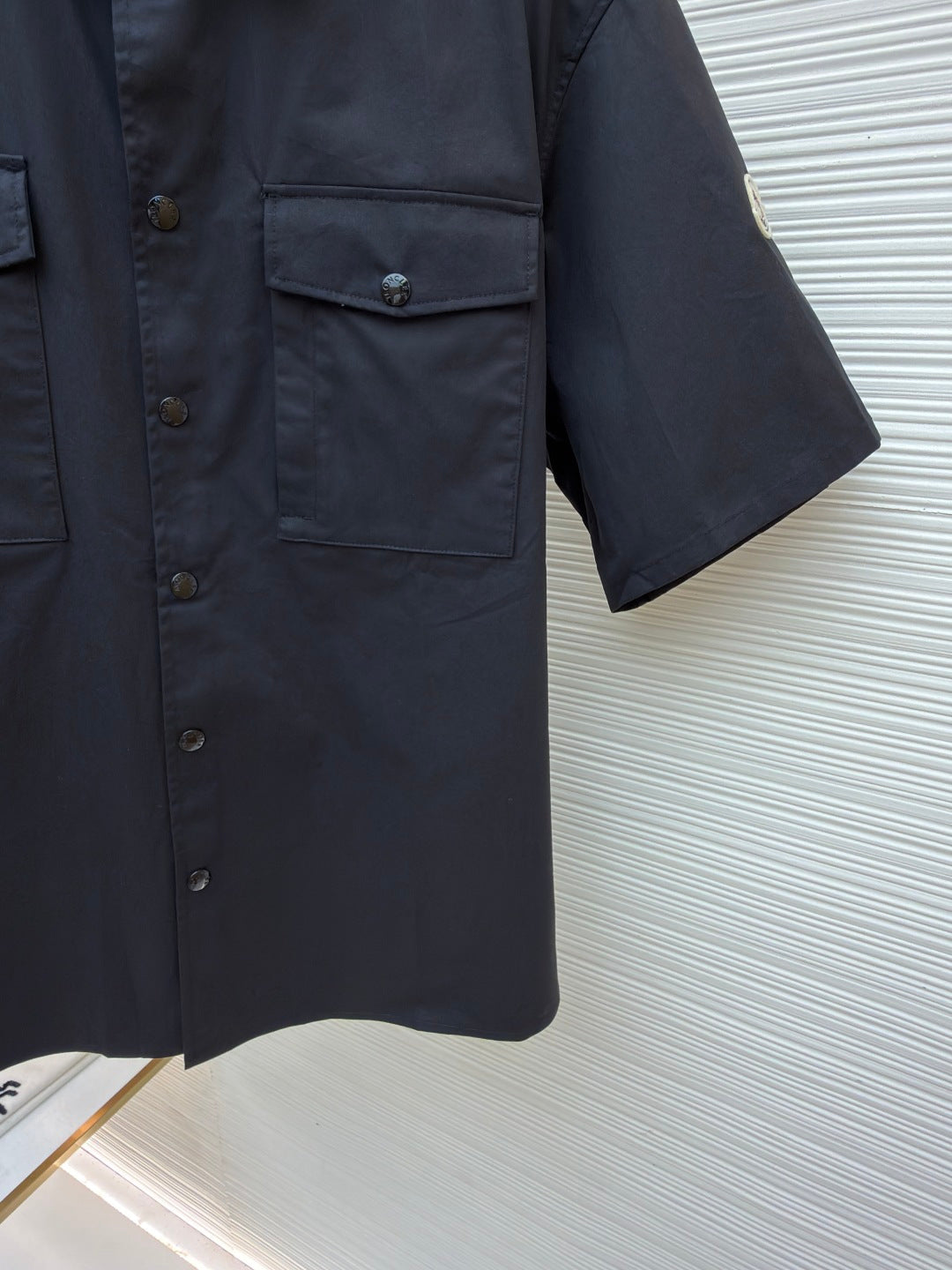 MONCLER 26S SHORT SLEEVE SHIRT 645