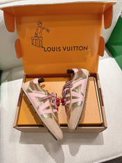 LV 26S SNEAKERS IN LIGHT PINK SUEDE AND GOLD LAMBSKIN WITH CHERRY CHARM