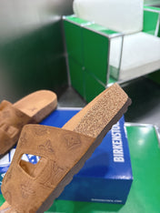 LV 26S SLIDES IN BROWN SUEDE