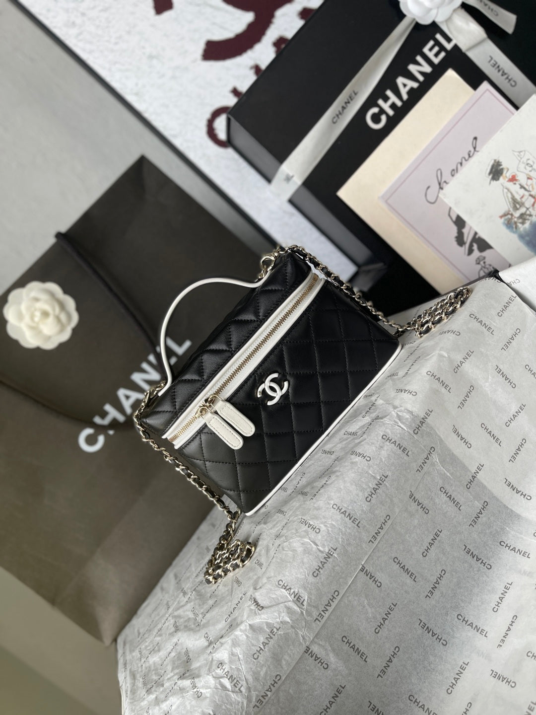 CHANEL 26S VANITY BAG 19 IN BLACK QUILTED LAMBSKIN SILVER HARDWARE