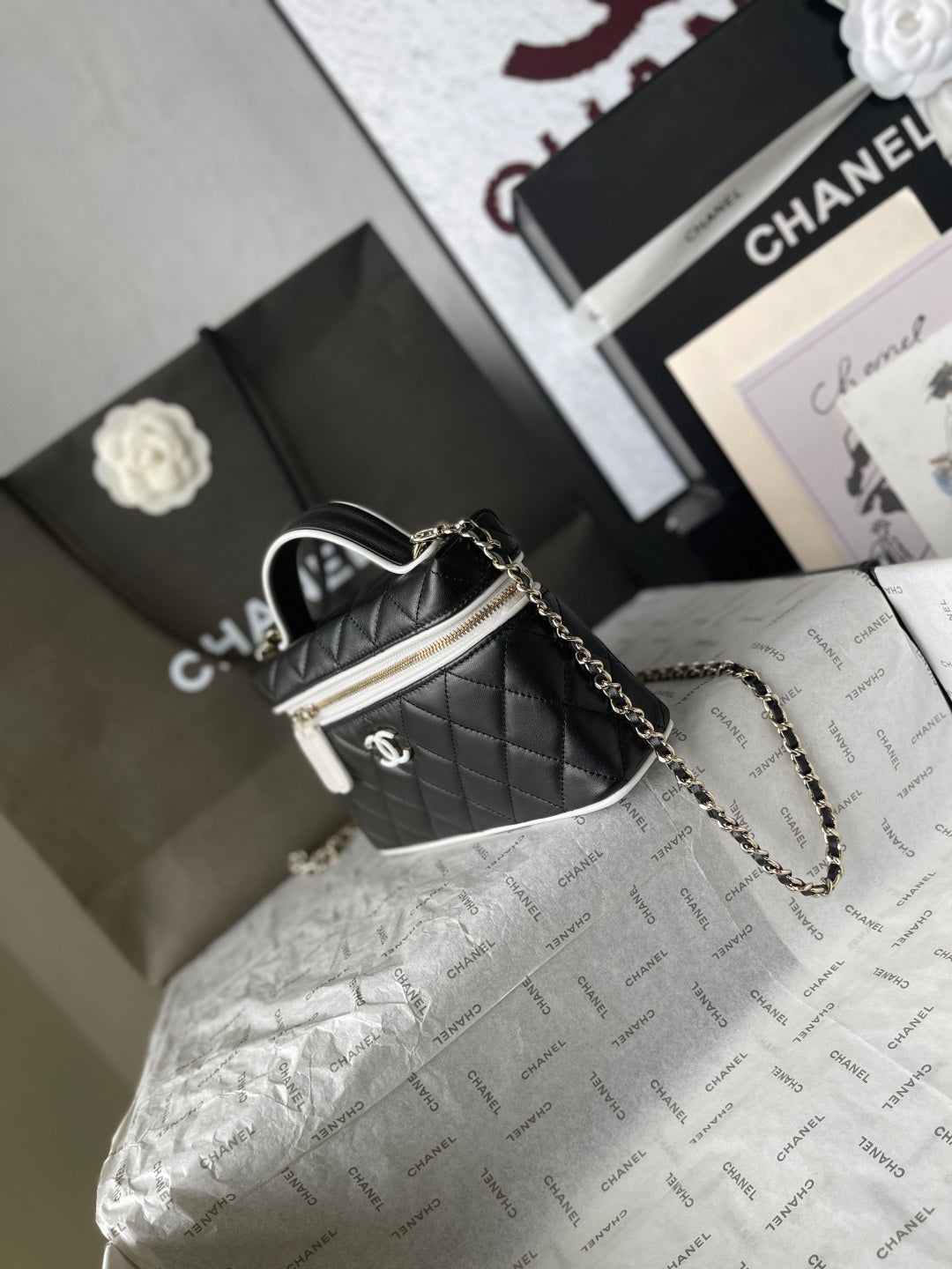 CHANEL 26S VANITY BAG 19 IN BLACK QUILTED LAMBSKIN SILVER HARDWARE