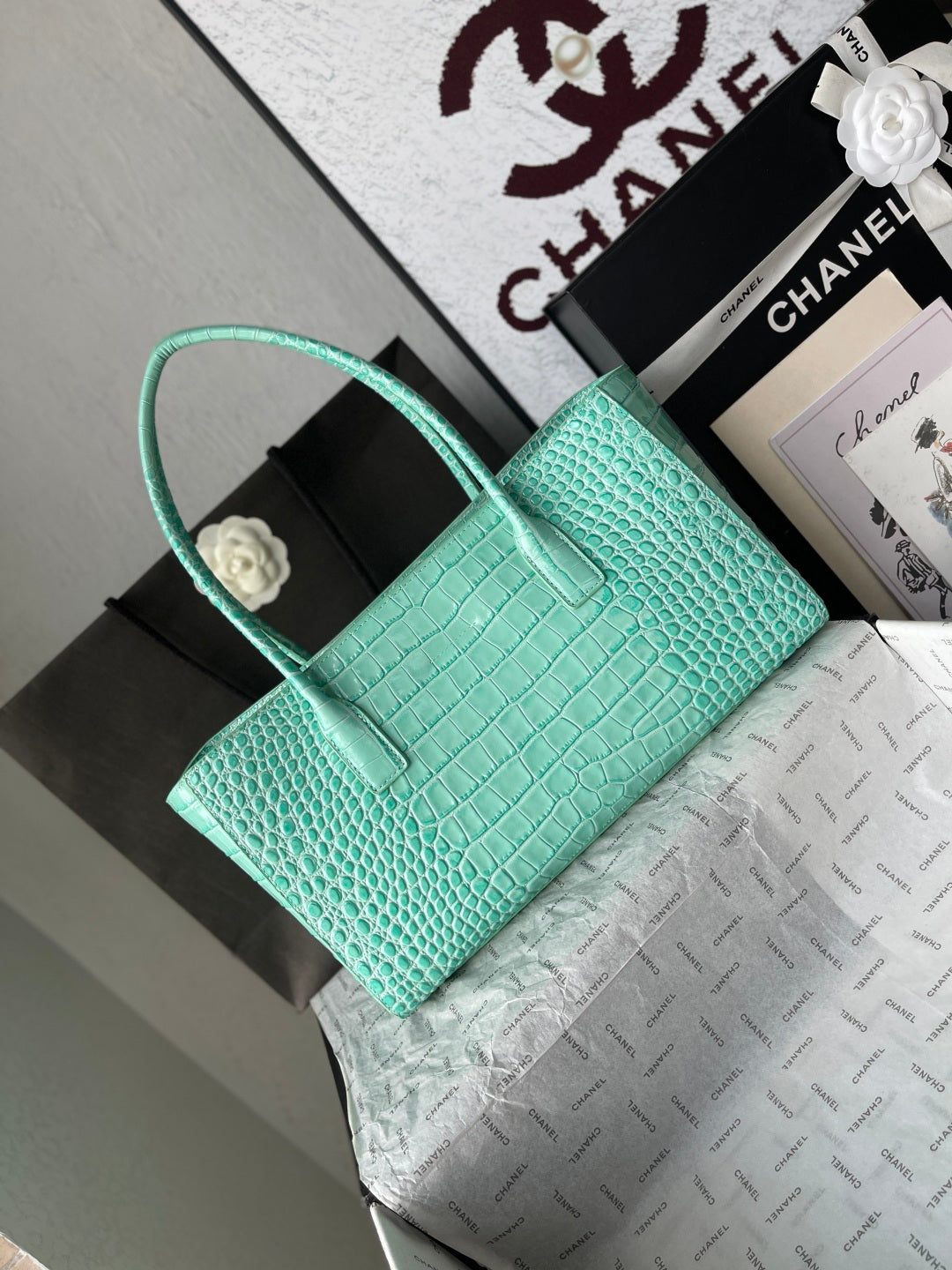 CHANEL 26S CERF TOTE BAG 39 IN MINT GREEN CALFSKIN CROCODILE EMBOSSED GOLD HARDWARE