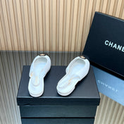 CHANEL 25S SLINGBACK FLATS IN WHITE CALFSKIN GOLD HARDWARE