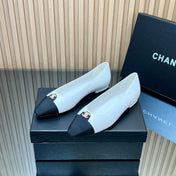 CHANEL 25S BALLET FLATS LOGO IN WHITE CALFSKIN AND BLACK CANVAS GOLD HARDWARE