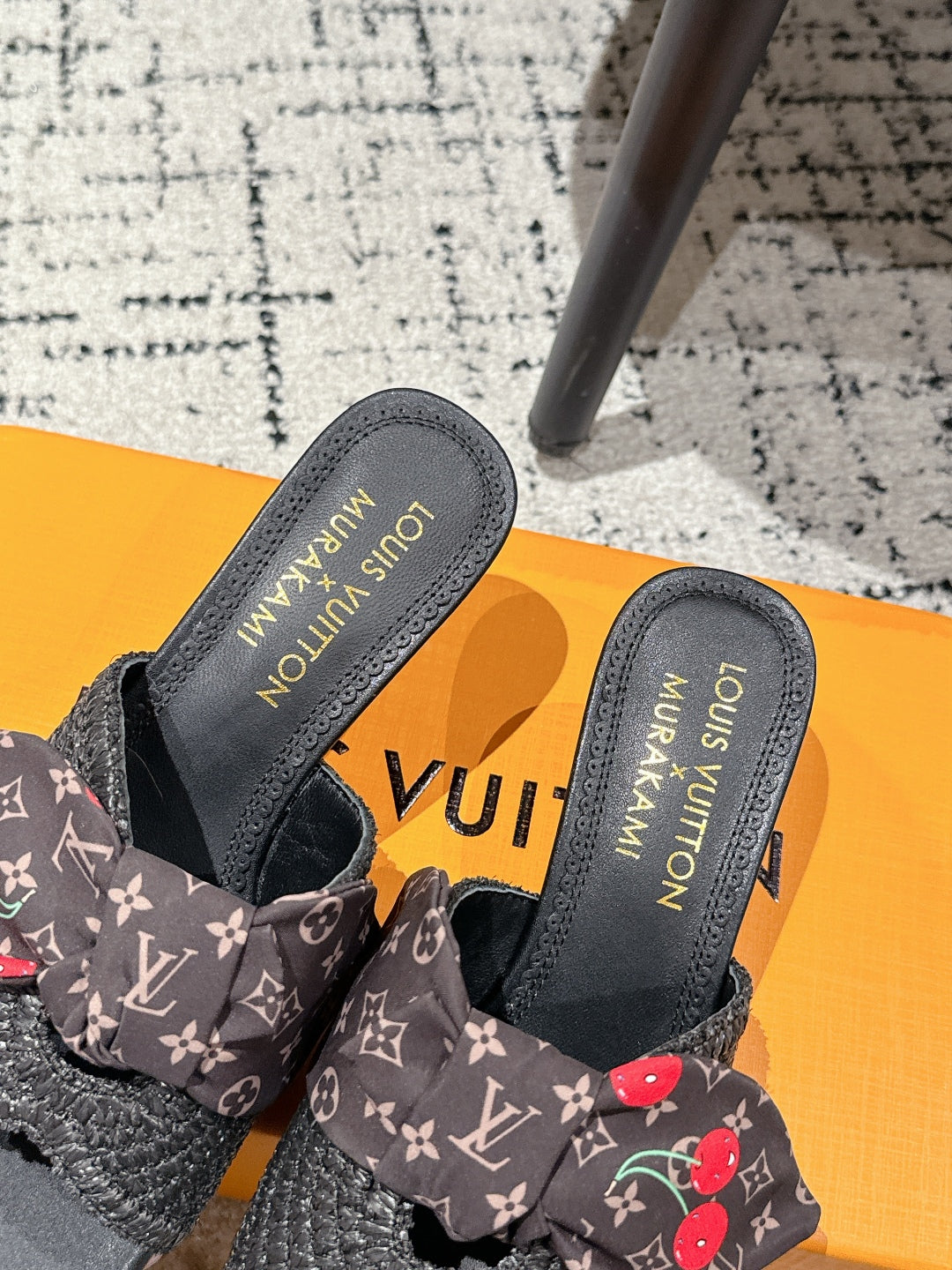 LV CHERRY HIGH HEELS 25S IN BLACK RAFFIA WITH BOW STYLE 14