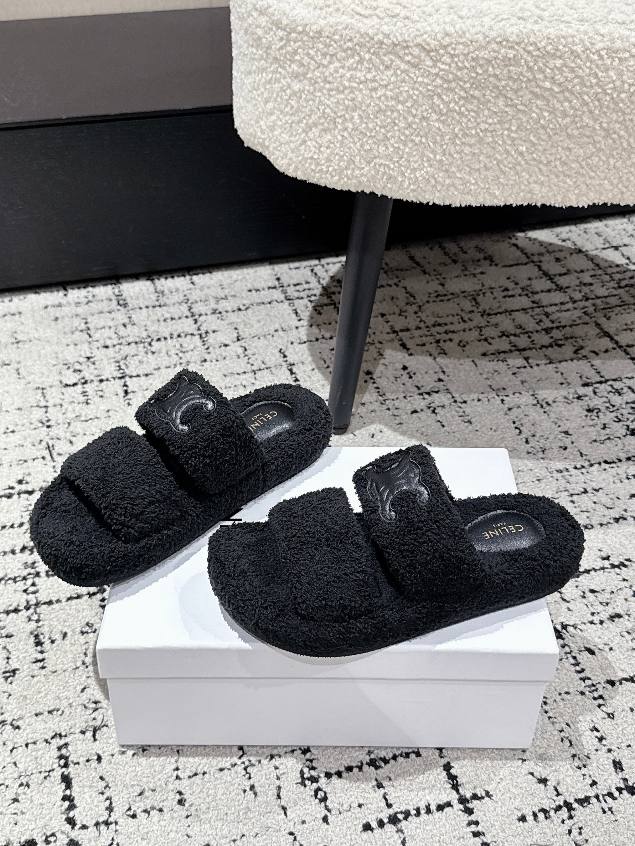 CELINE 25S SLIDES TRIOMPHE IN BLACK SPONGE FABRIC