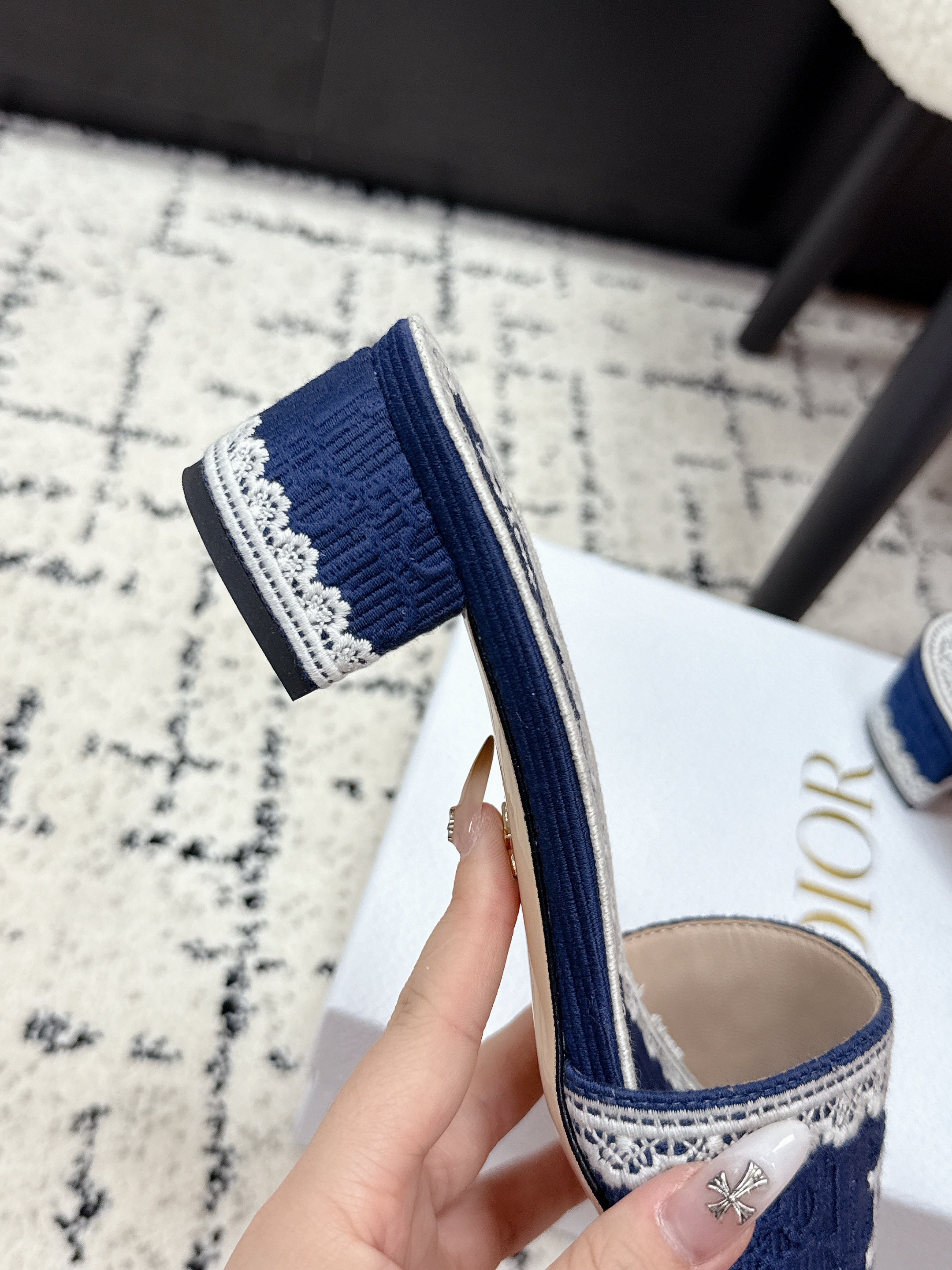 DIOR 26S HIGH HEEL SLIDES IN NAVY BLUE EMBOSSED OBLIQUE LACE EMBROIDERY