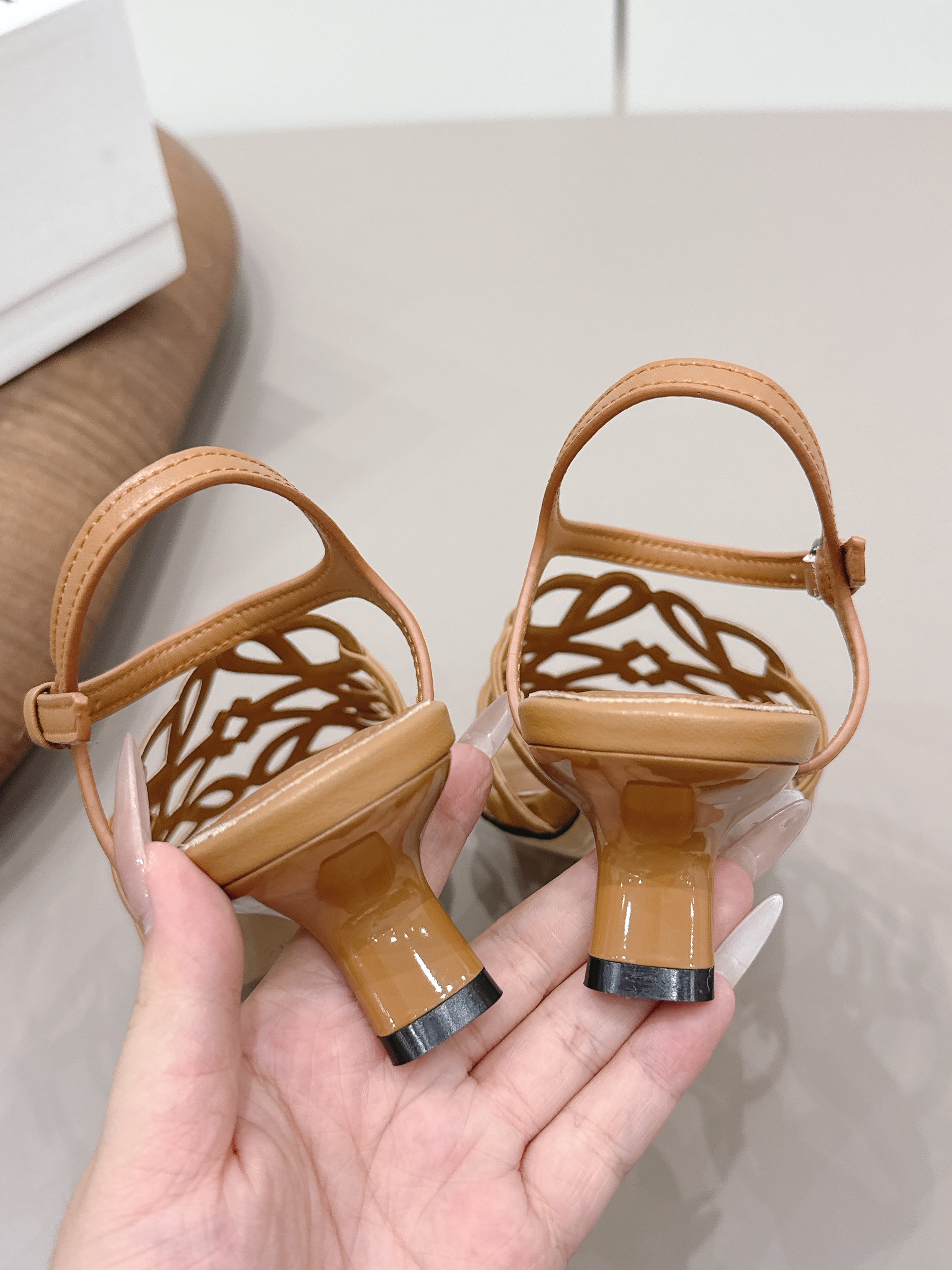 LOEWE 26S SQUARE TOE HEEL SANDALS 50MM IN LIGHT BROWN CALFSKIN LOGO