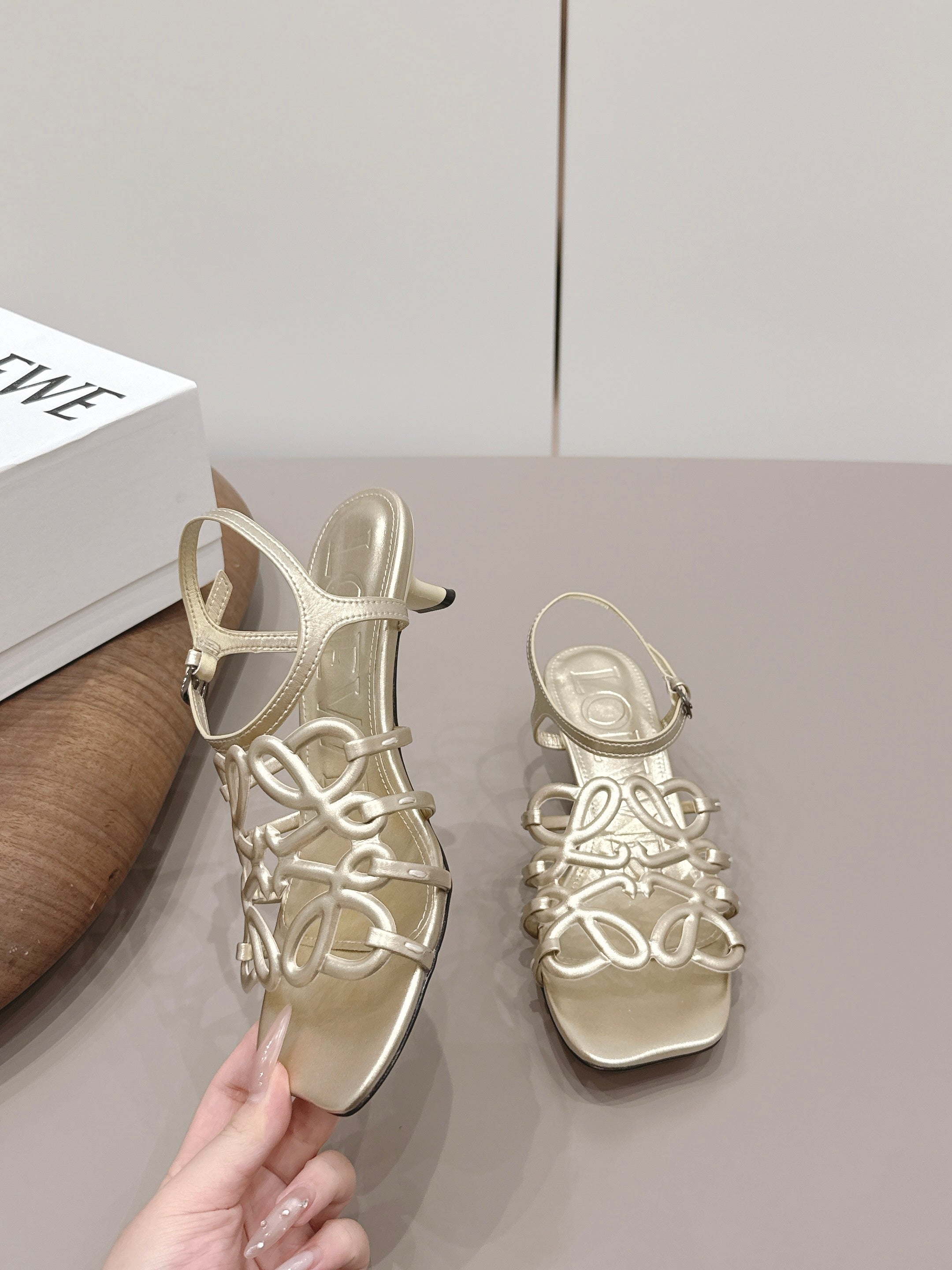 LOEWE 26S SQUARE TOE HEEL SANDALS 50MM IN GOLD CALFSKIN LOGO