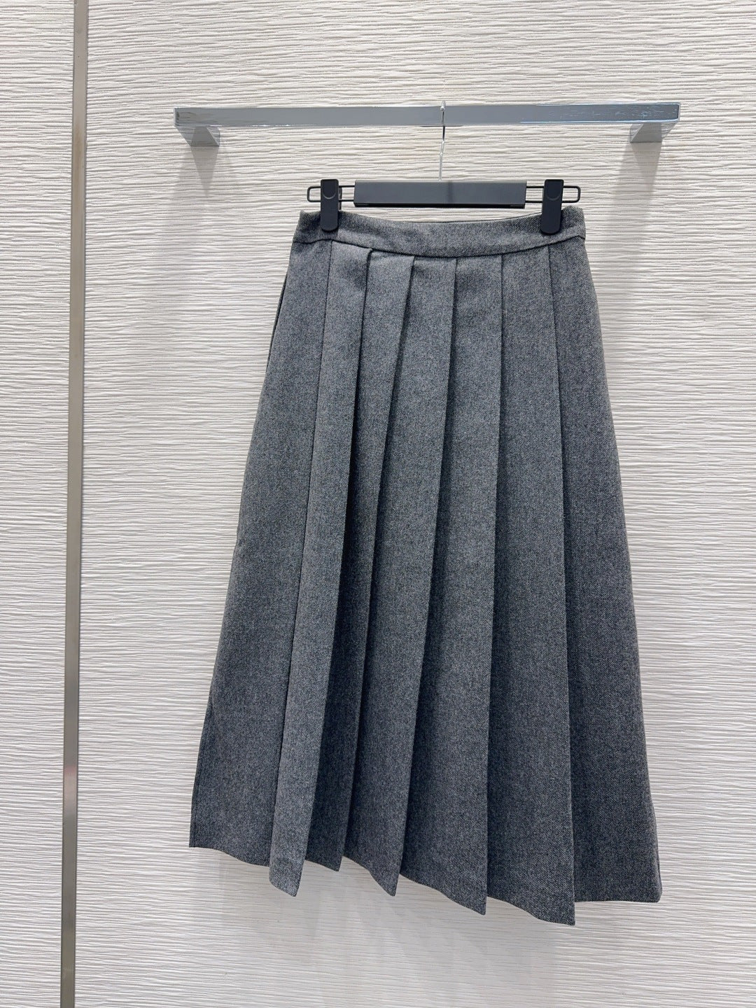 PRADA 25S LONG PLEATED SKIRT 212