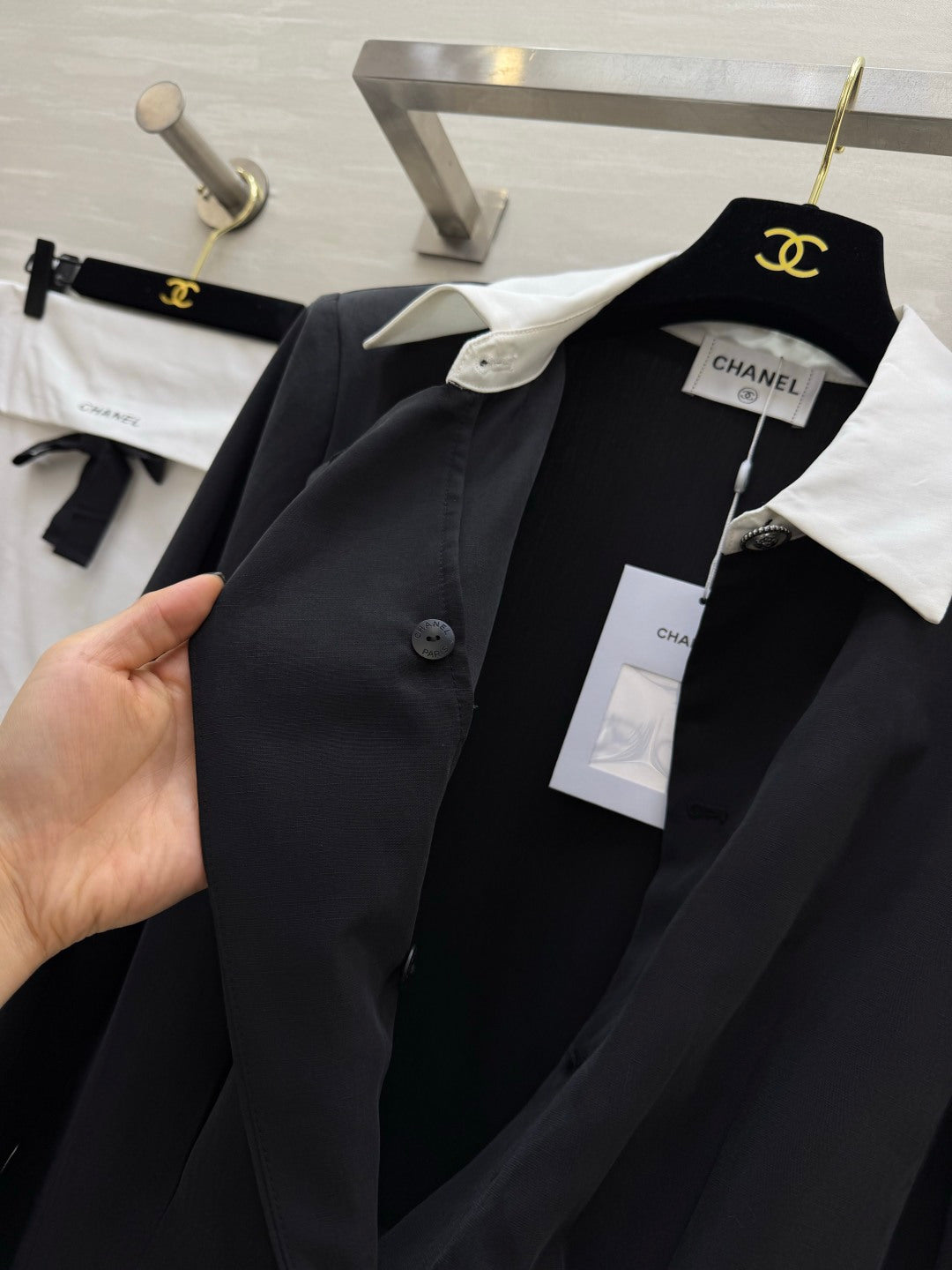 CHANEL 26S COLOR-BLOCK SHIRT STYLE 1036