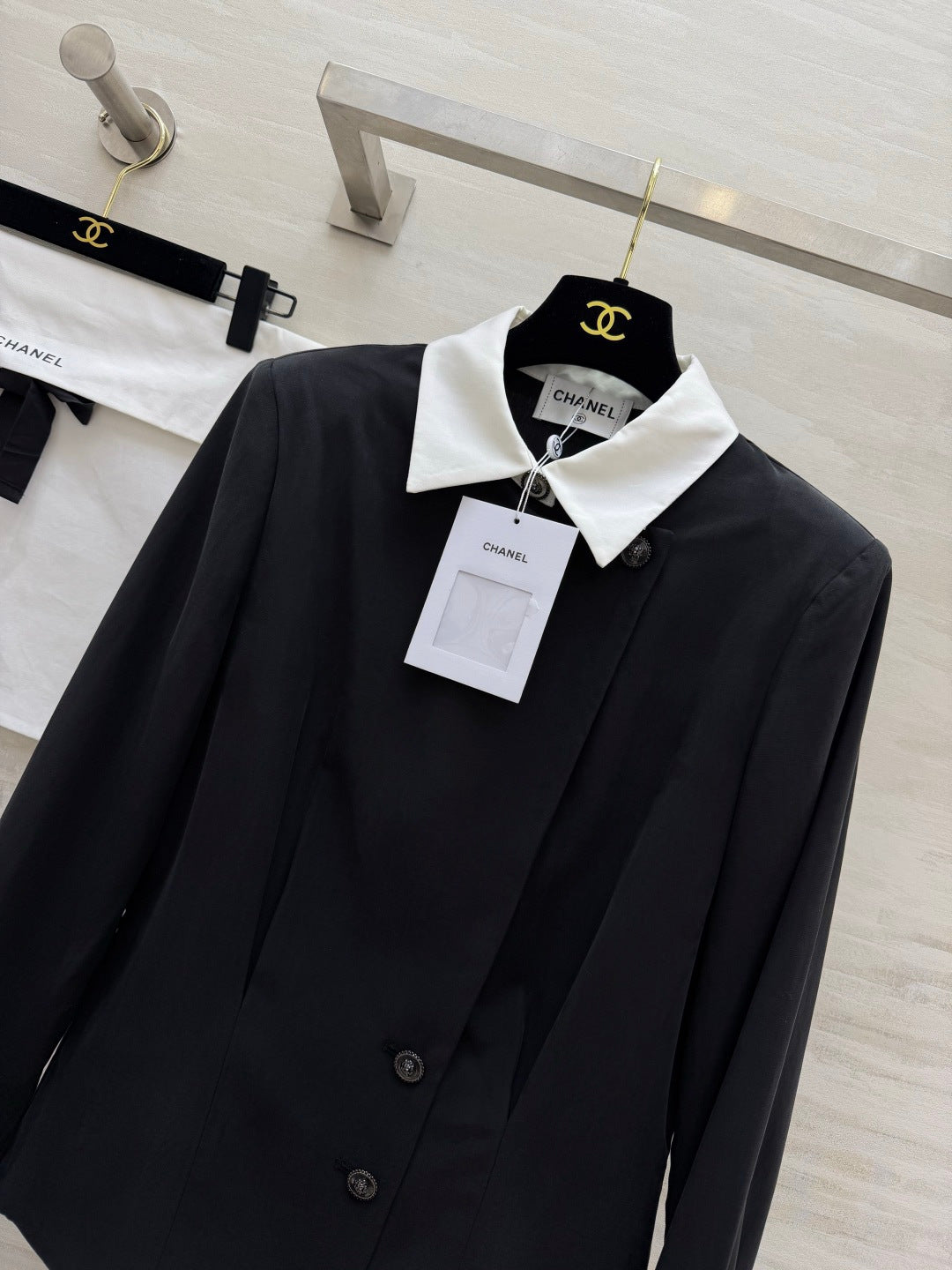 CHANEL 26S COLOR-BLOCK SHIRT STYLE 1036