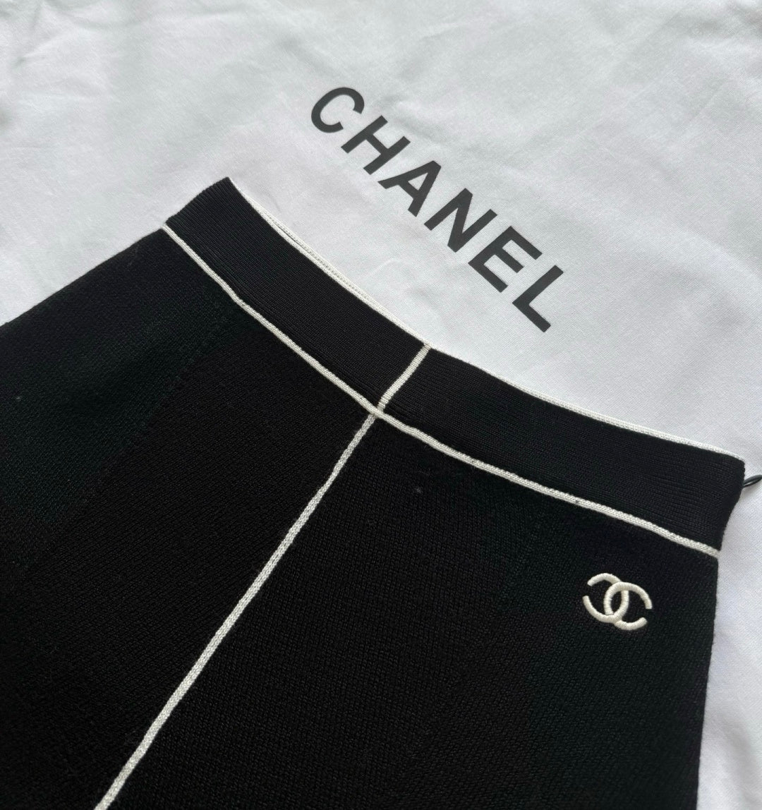CHANEL 26S KNIT MAXI SKIRT 1777