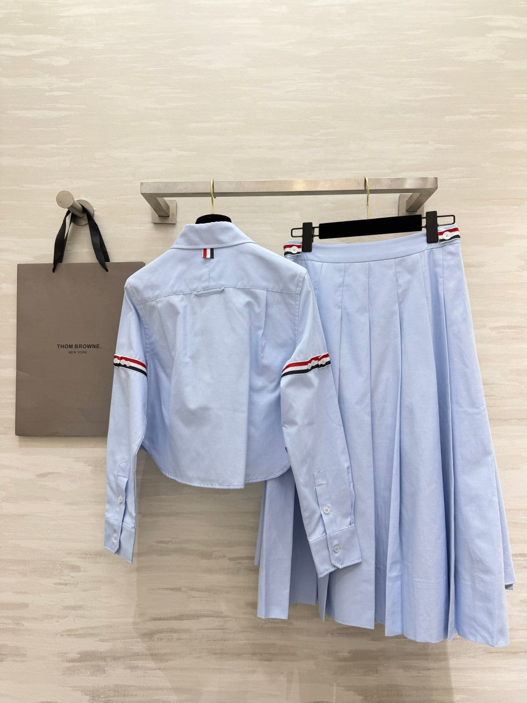 THOM 26S CROPPED SHIRT & PLEATED SKIRT SET 394