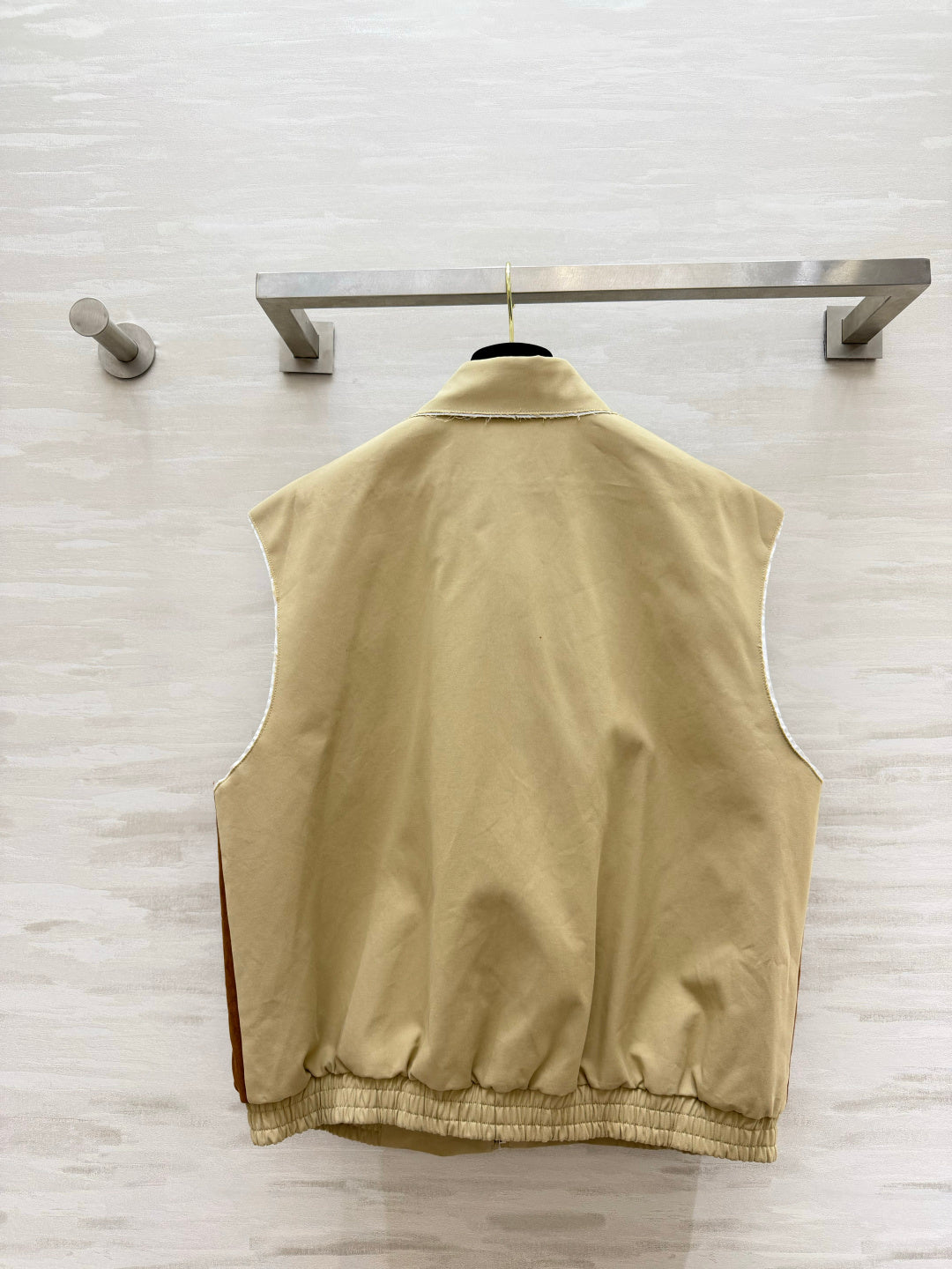 MIUMIU 26S ZIP-UP VEST 1600