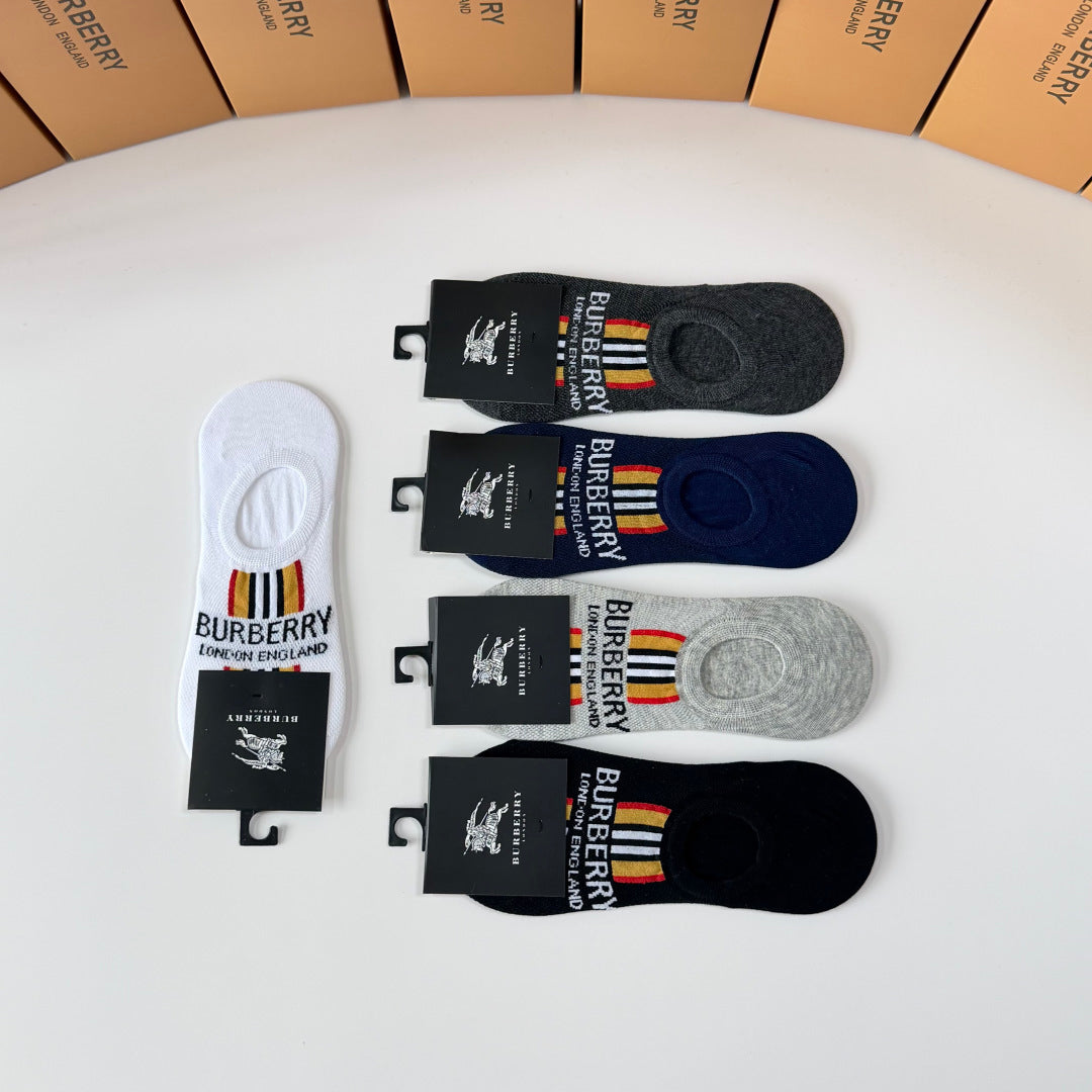 BURBERRY 26S NO-SHOW SOCKS 267242 (1 BOX)