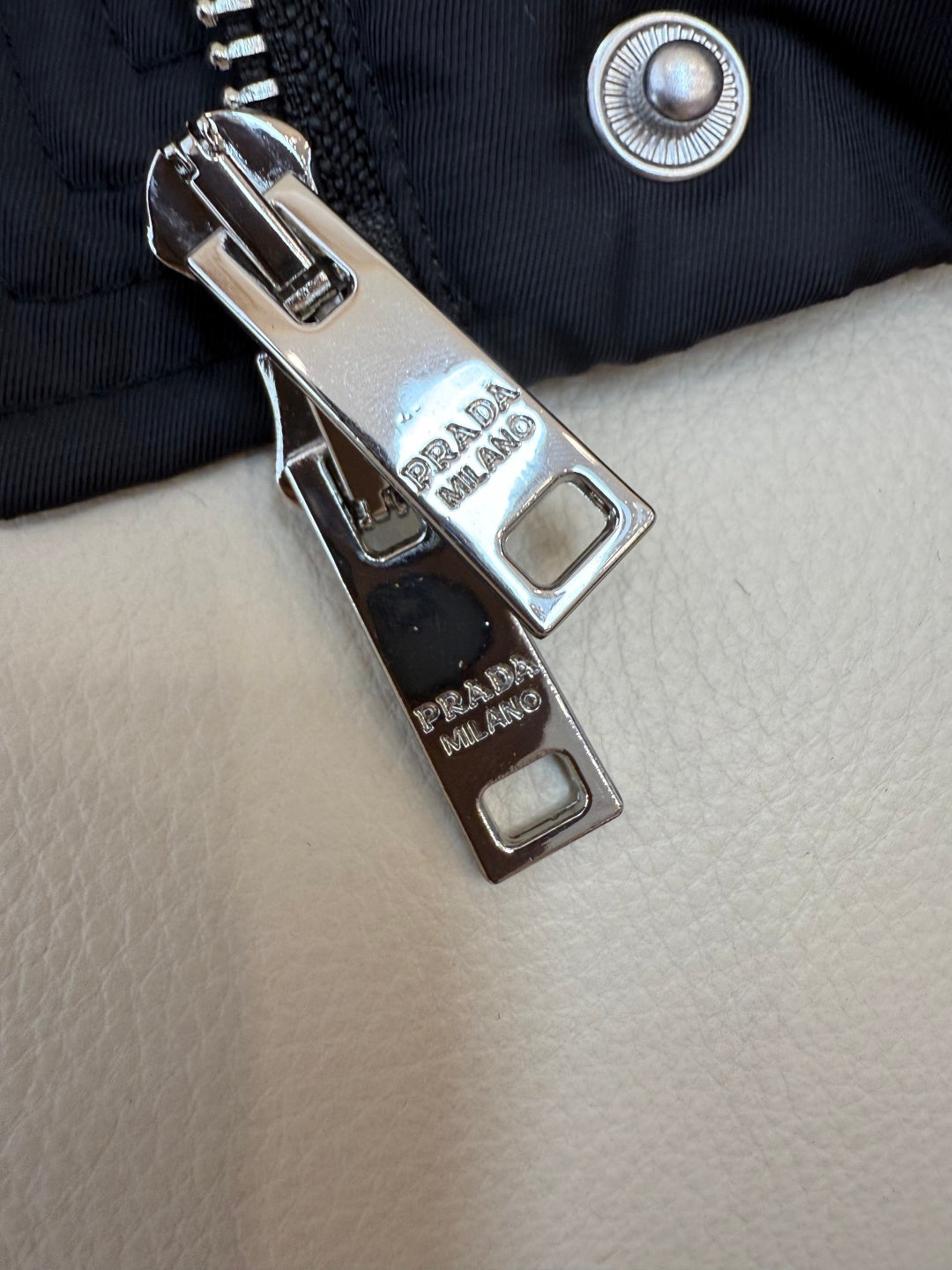 PRADA 26S HOODED DOWN PUFFER JACKET 1324