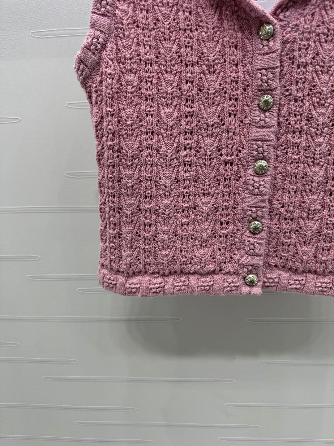 CHANEL 25S CROCHET SLEEVELESS VEST 264180