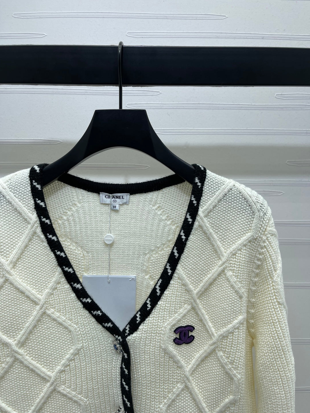 CHANEL 25S CARDIGAN STYLE 198