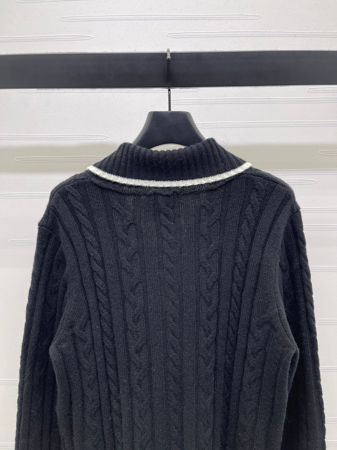 MIUMIU CARDIGAN STYLE 813